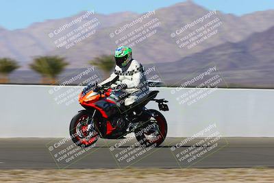 media/Jan-09-2022-SoCal Trackdays (Sun) [[2b1fec8404]]/Front Straight Speed Shots (1pm)/